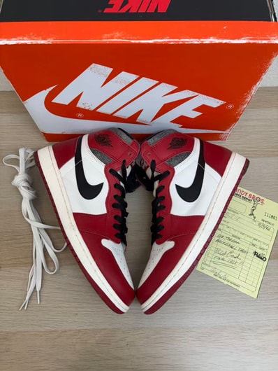 Nike Air Jordan 1 High OG "Lost & Found/Chicago"
