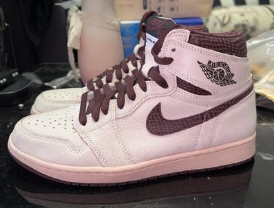 A Ma Maniere × Nike Air Jordan 1 Retro High OG "Sail and Burgundy"