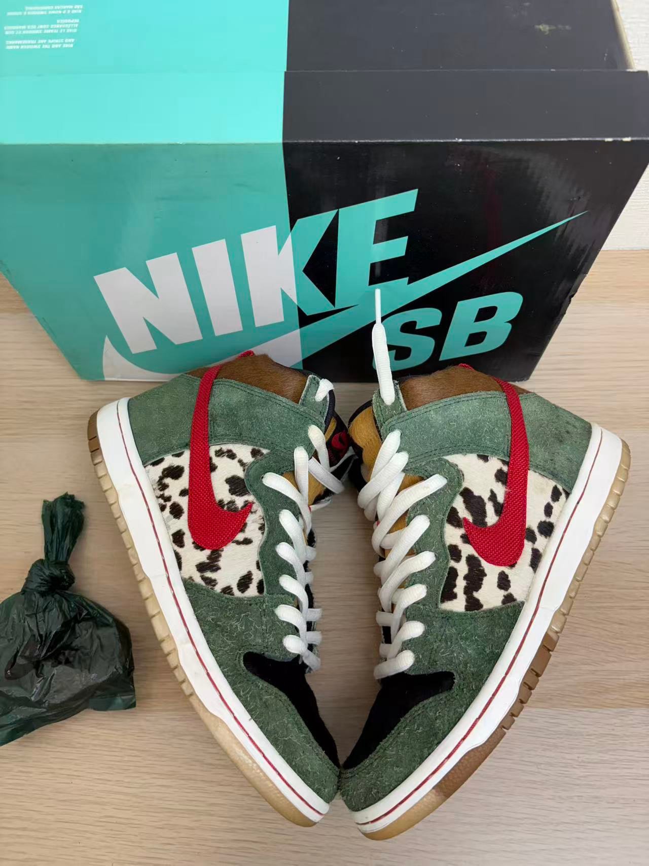 Nike SB Dunk High Pro QS "Dog Walker"