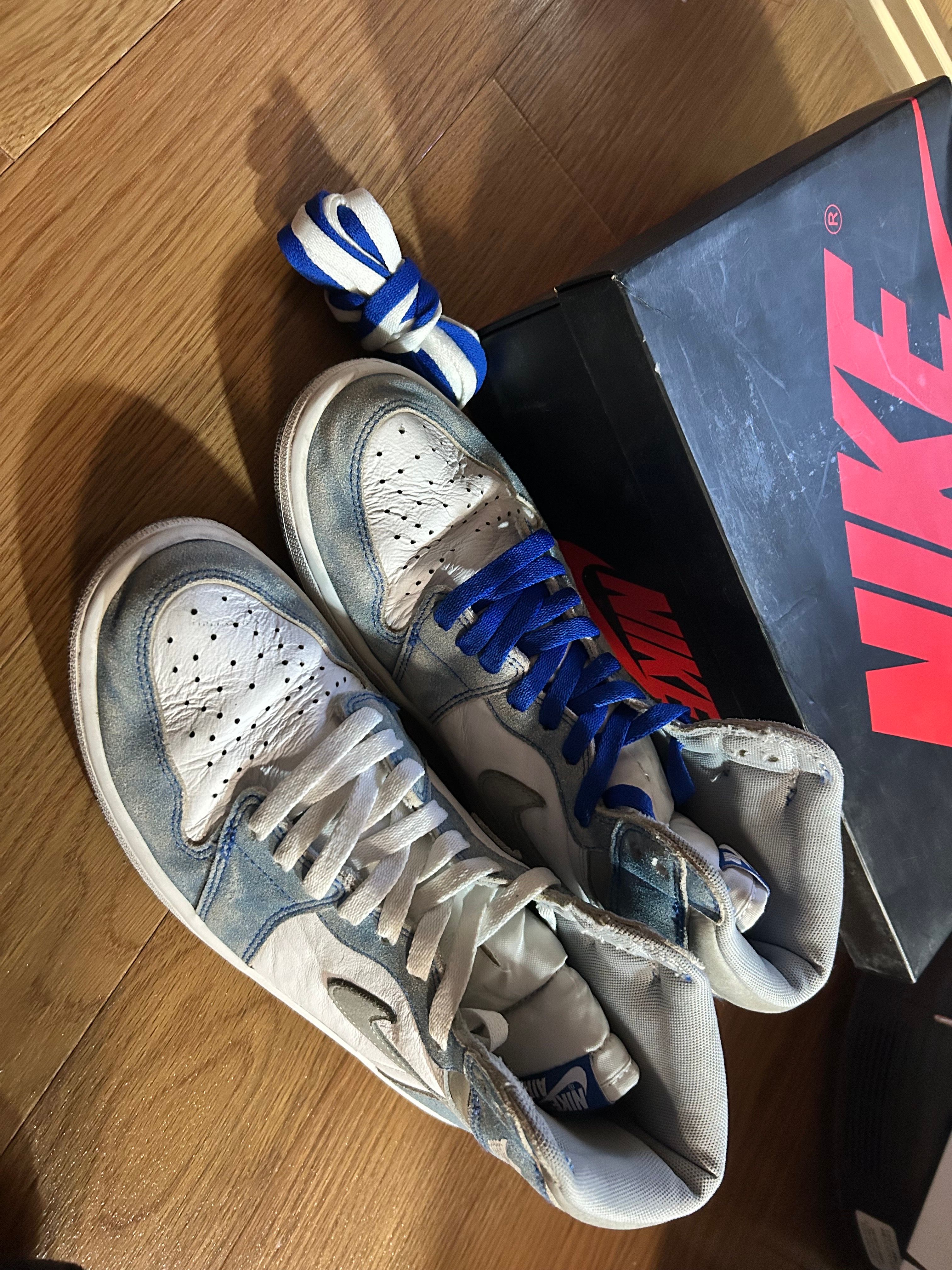 Nike Air Jordan 1 High OG "Hyper Royal"