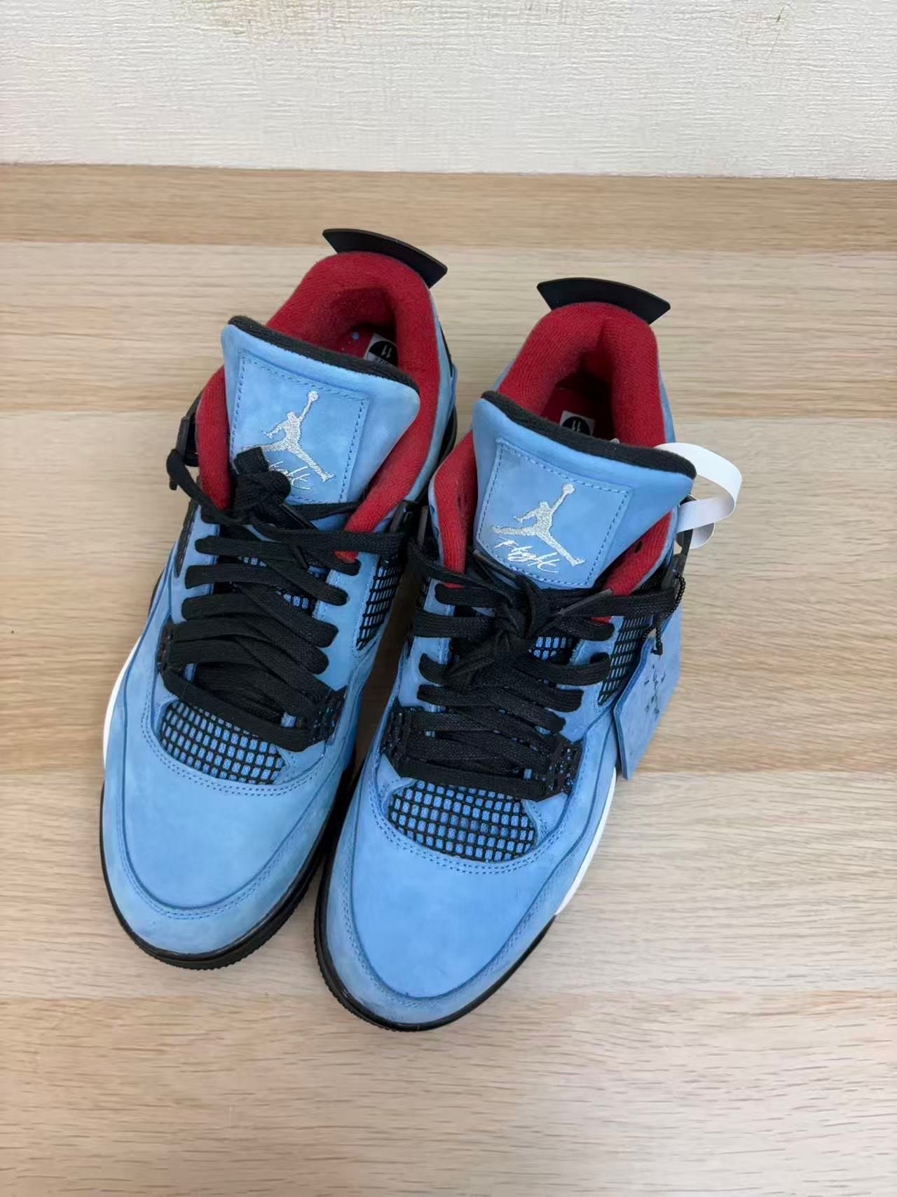 Travis Scott × Nike Air Jordan 4 Retro Cactus Jack "University Blue"