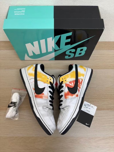 Nike SB Dunk Low "Raygun Tie-Dye/White"