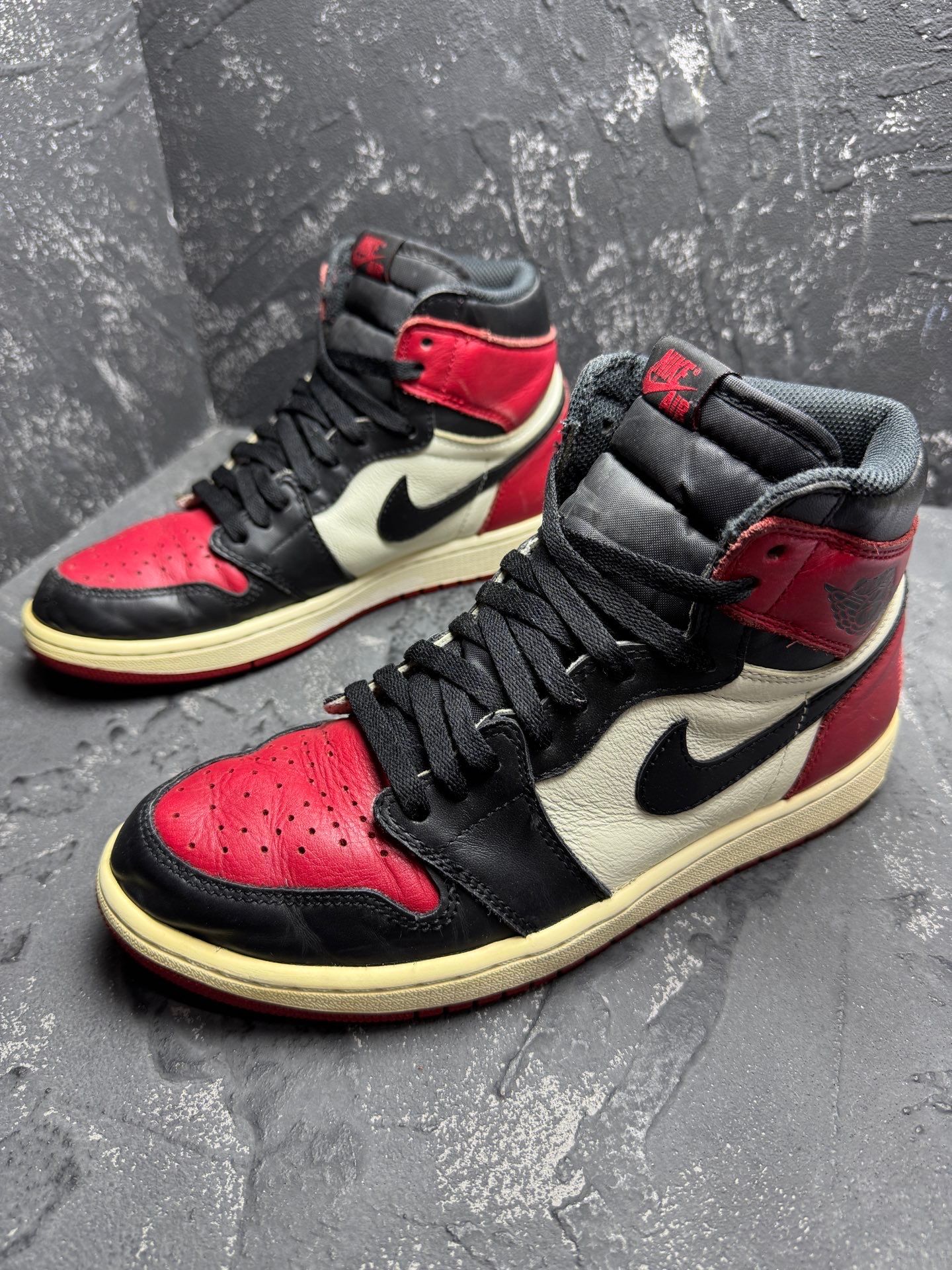 Nike Air Jordan 1 Retro High OG "Bred Toe"