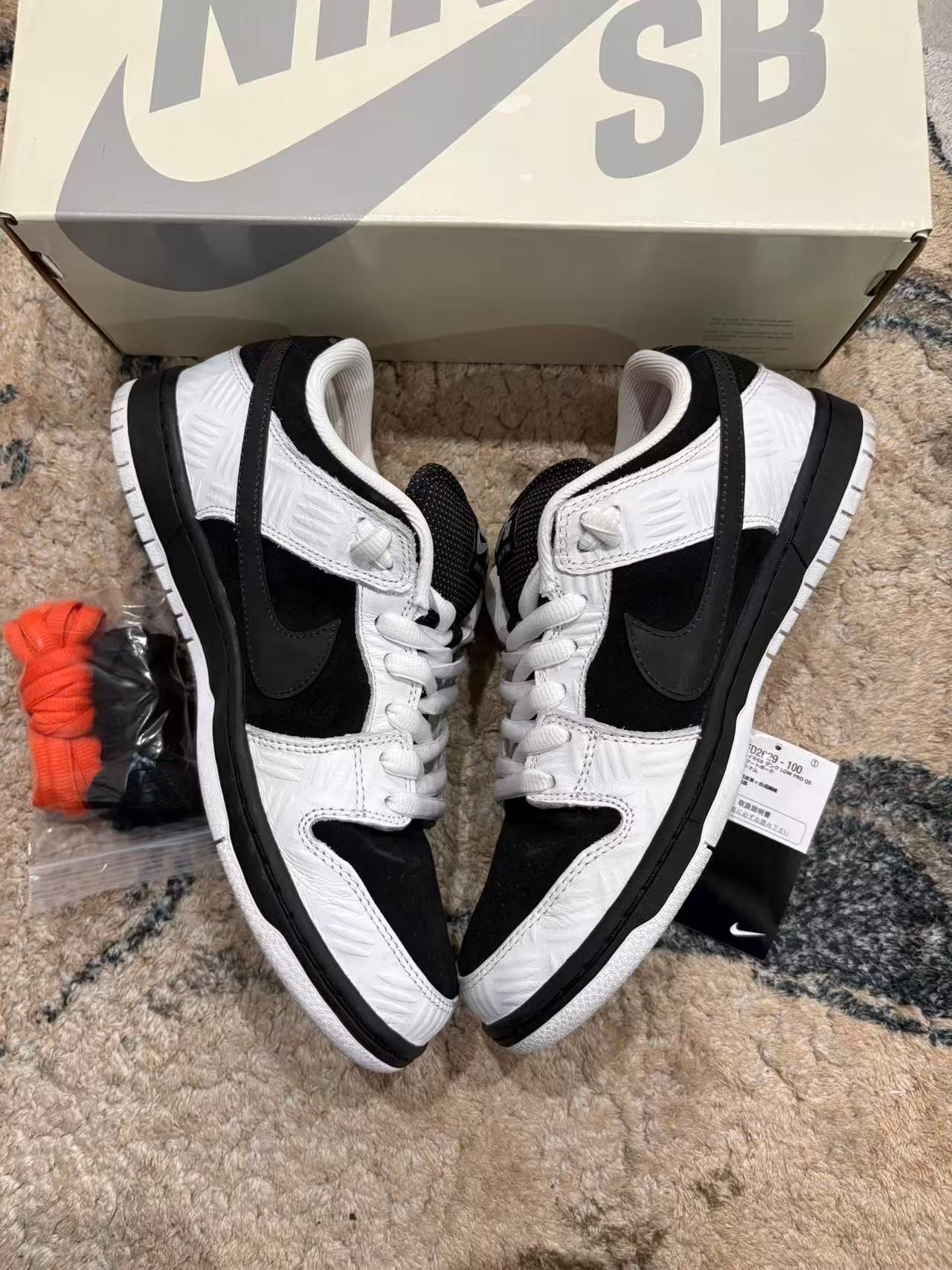 TIGHTBOOTH × Nike SB Dunk Low Pro QS "Black and White"