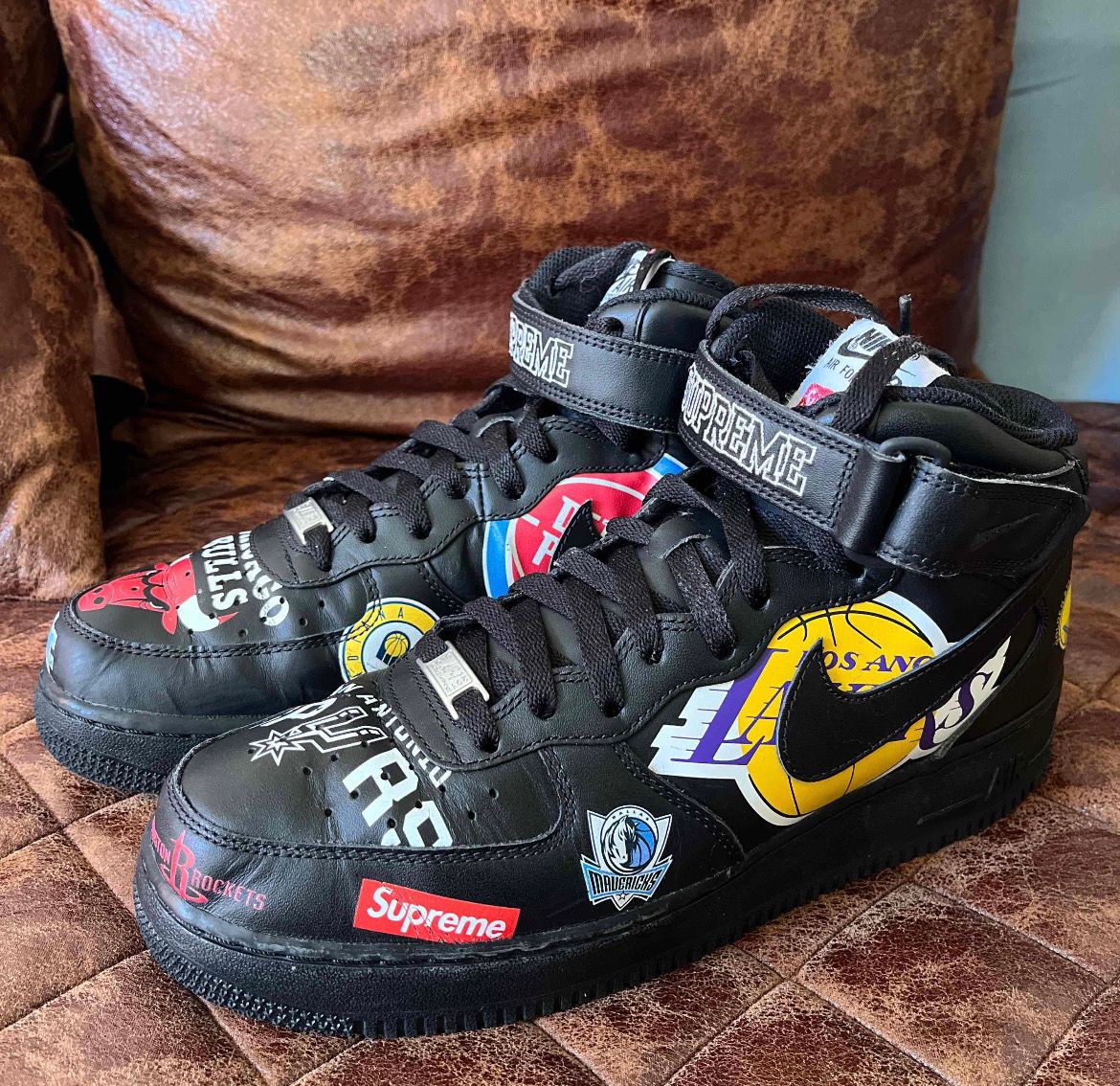 Supreme × NBA × Nike Air Force 1 Mid '07 "Black"