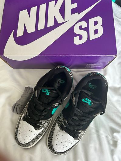 Nike SB Dunk Low "Elephant/Safari"