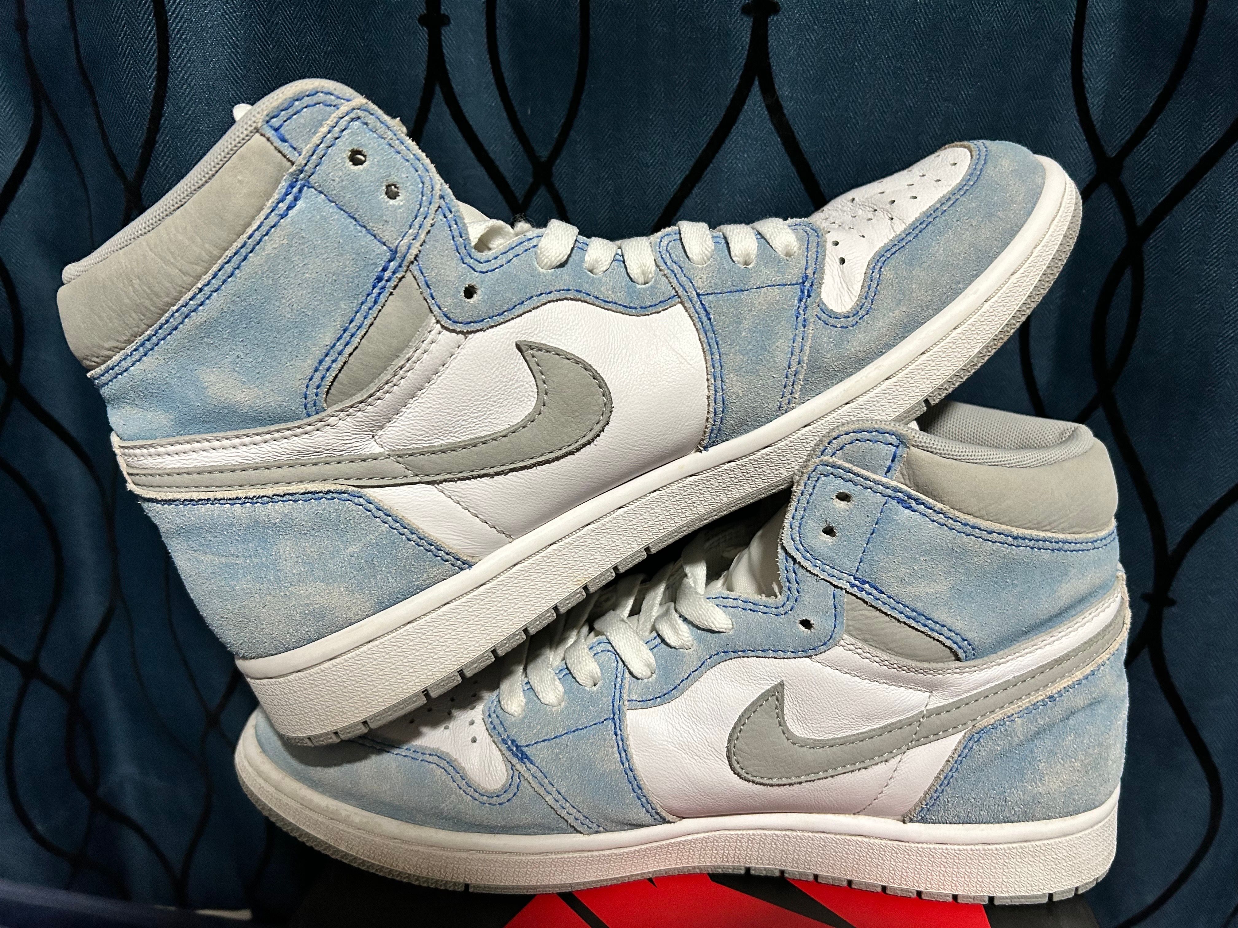 Nike Air Jordan 1 High OG "Hyper Royal"