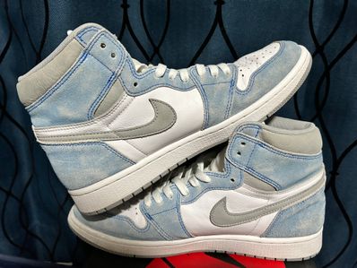 Nike Air Jordan 1 High OG "Hyper Royal"