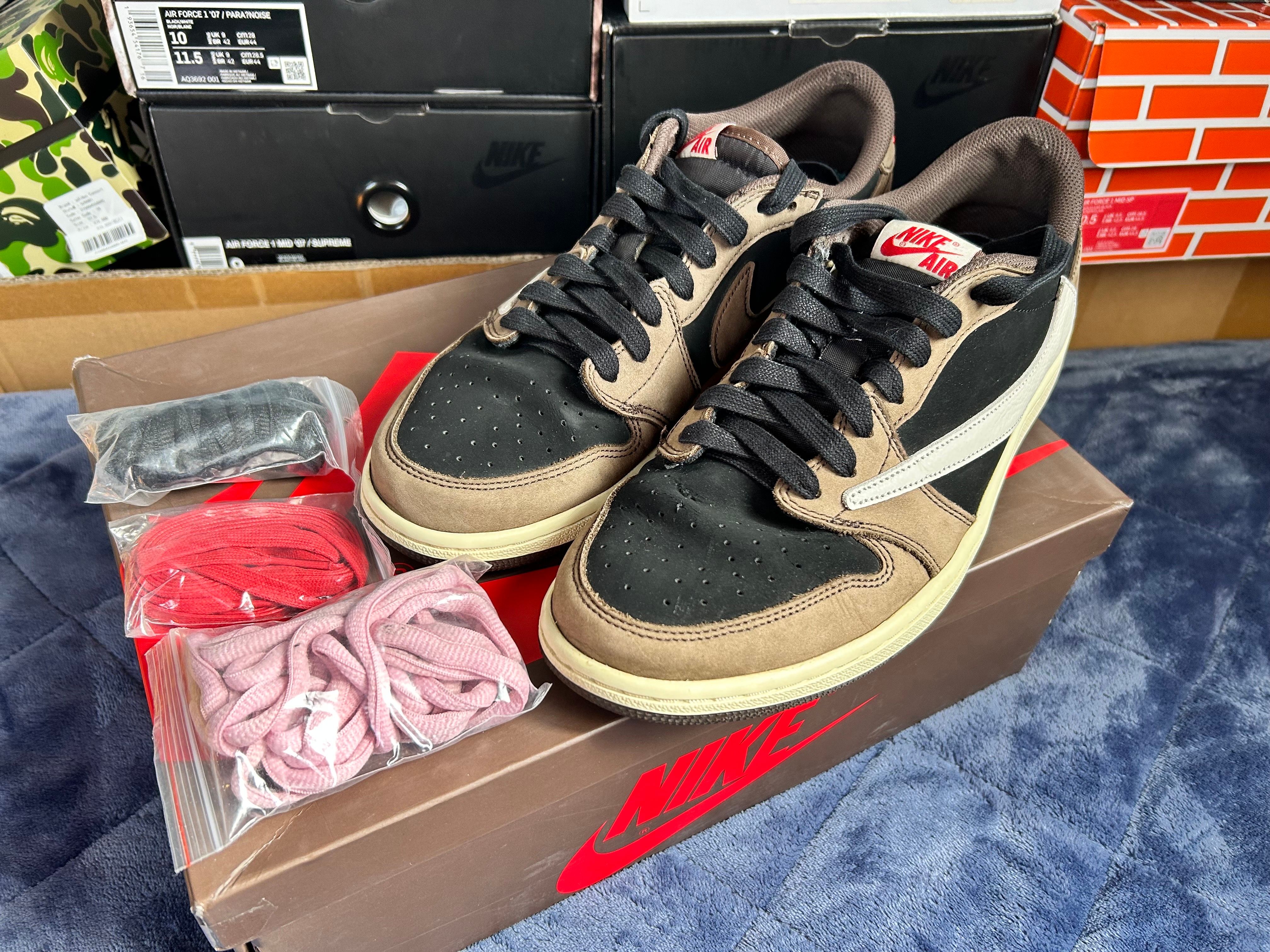 Travis Scott × Nike Air Jordan 1 Low OG SP-T "Black/Dark Mocha"