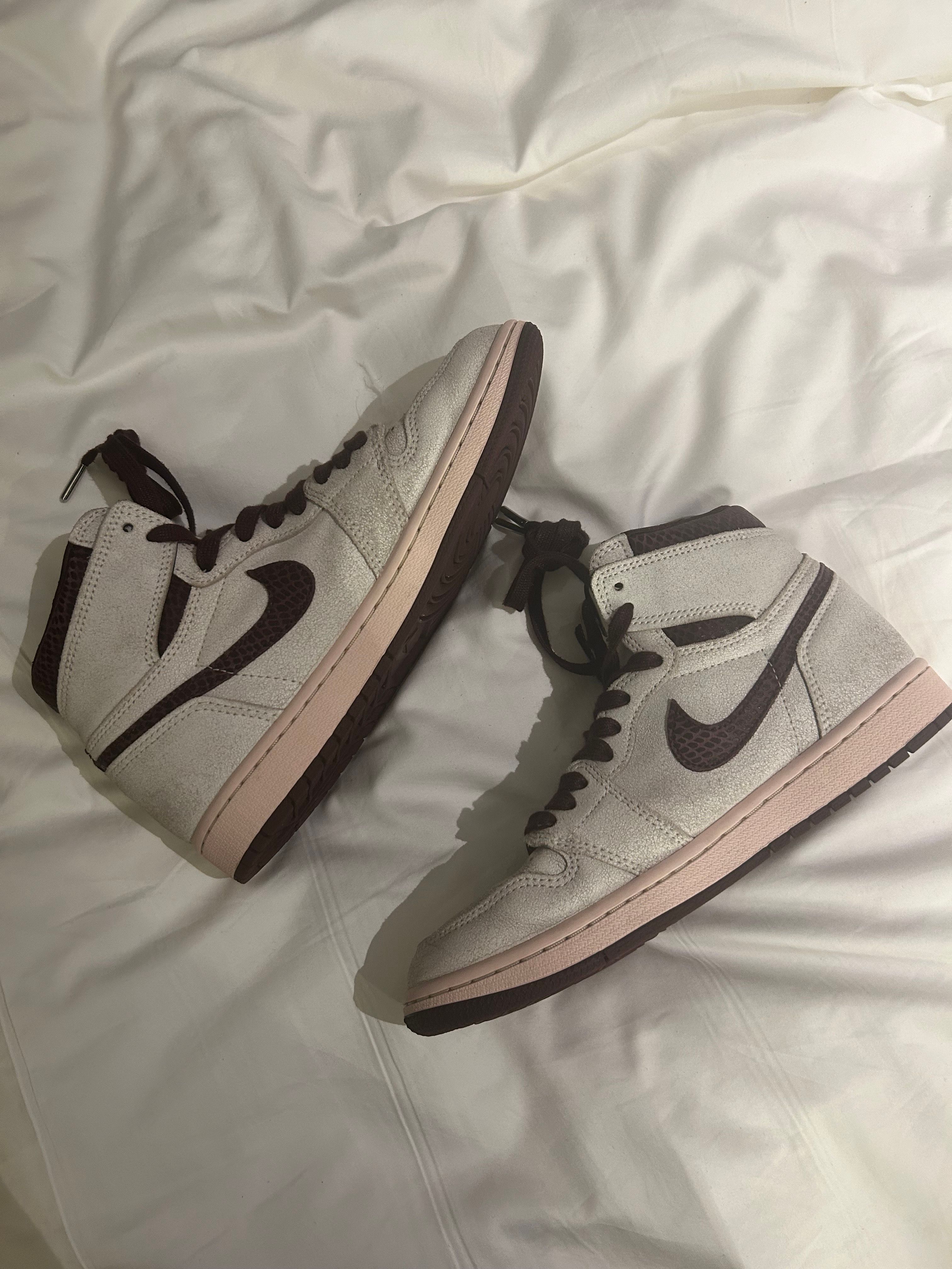 A Ma Maniere × Nike Air Jordan 1 Retro High OG "Sail and Burgundy"