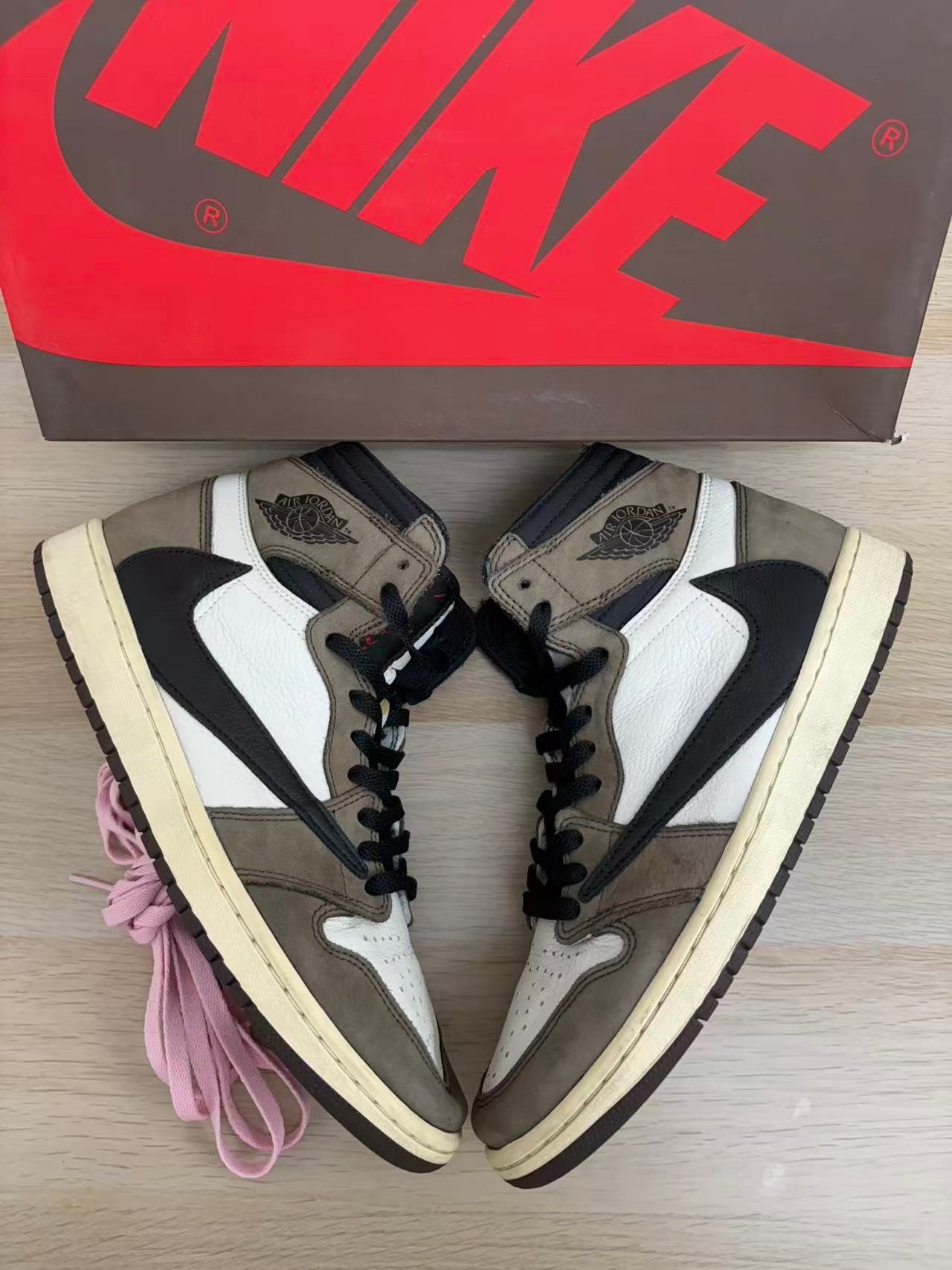 Travis Scott × Nike Air Jordan 1 Retro High OG TS SP "Sail/Dark Mocha"