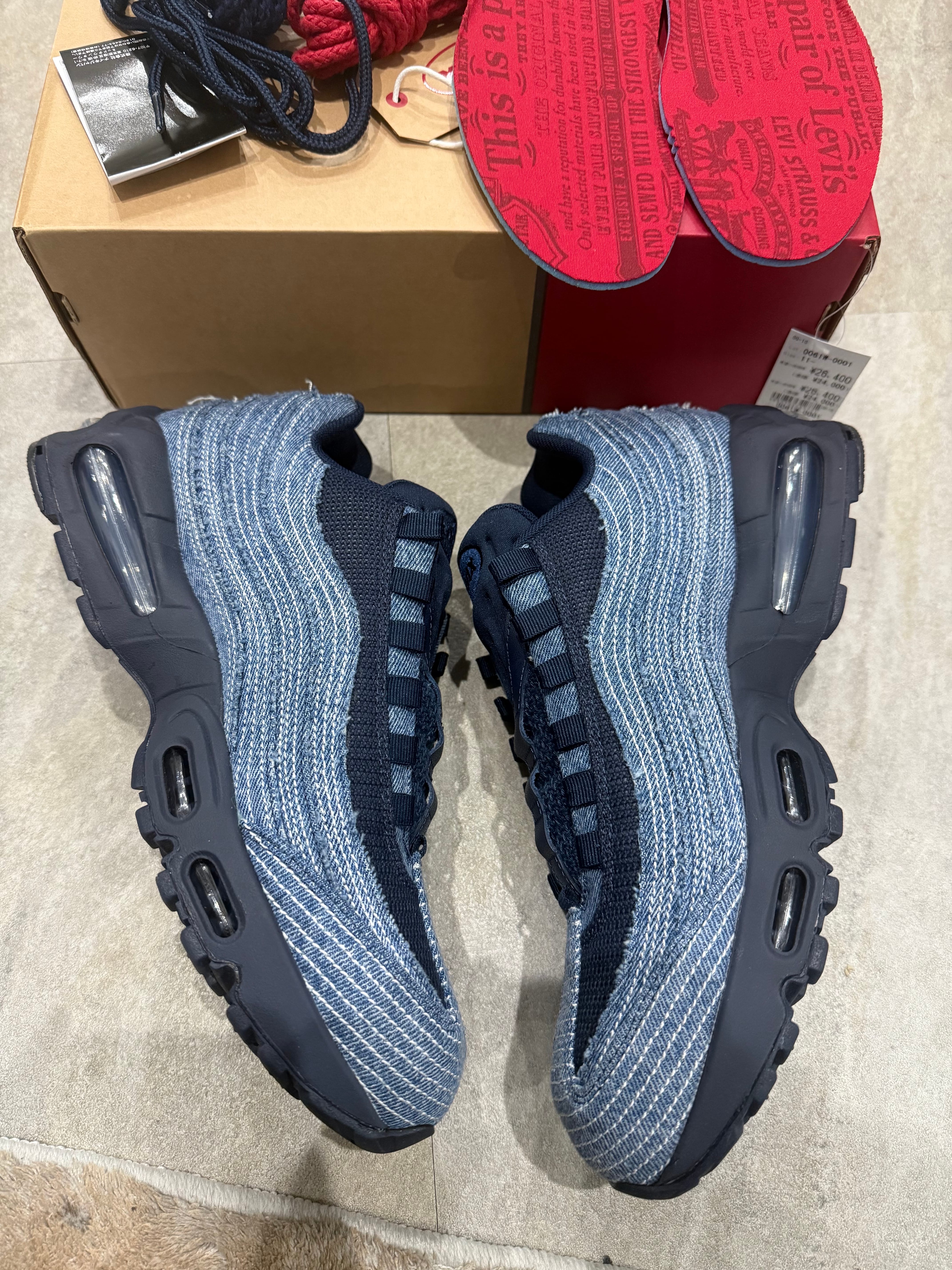 リーバイス × ナイキ エアマックス95 OG "デニムブルー"