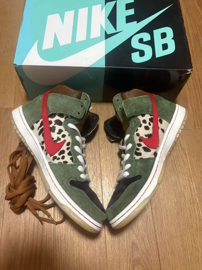 Nike SB Dunk High Pro QS "Dog Walker"