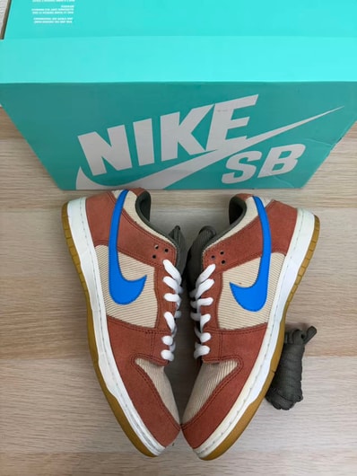 Nike SB Dunk Low Pro "Dusty Peach/Photo Blue"