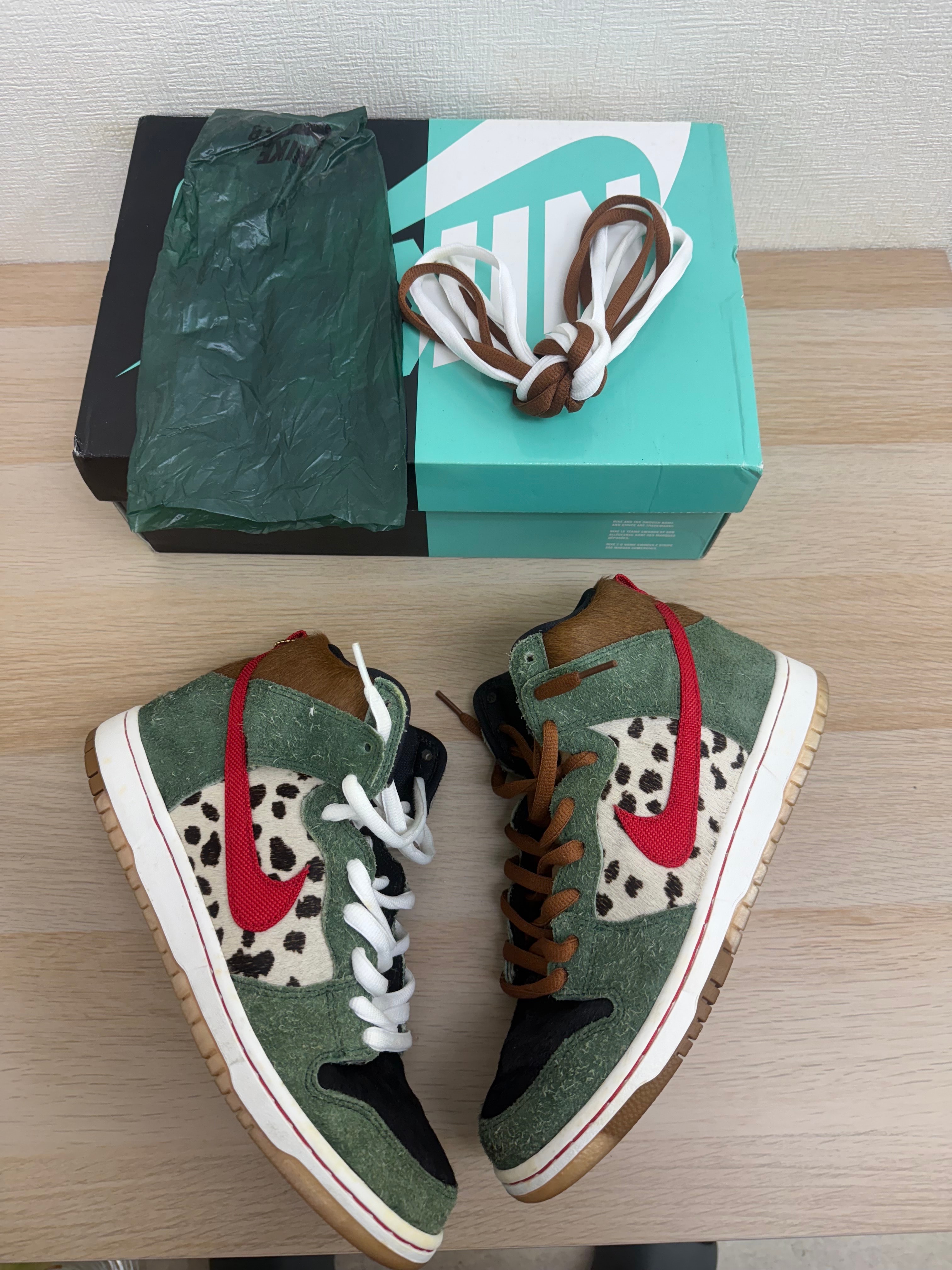 ナイキ SB ダンク ハイ プロ QS "ドッグウォーカー"