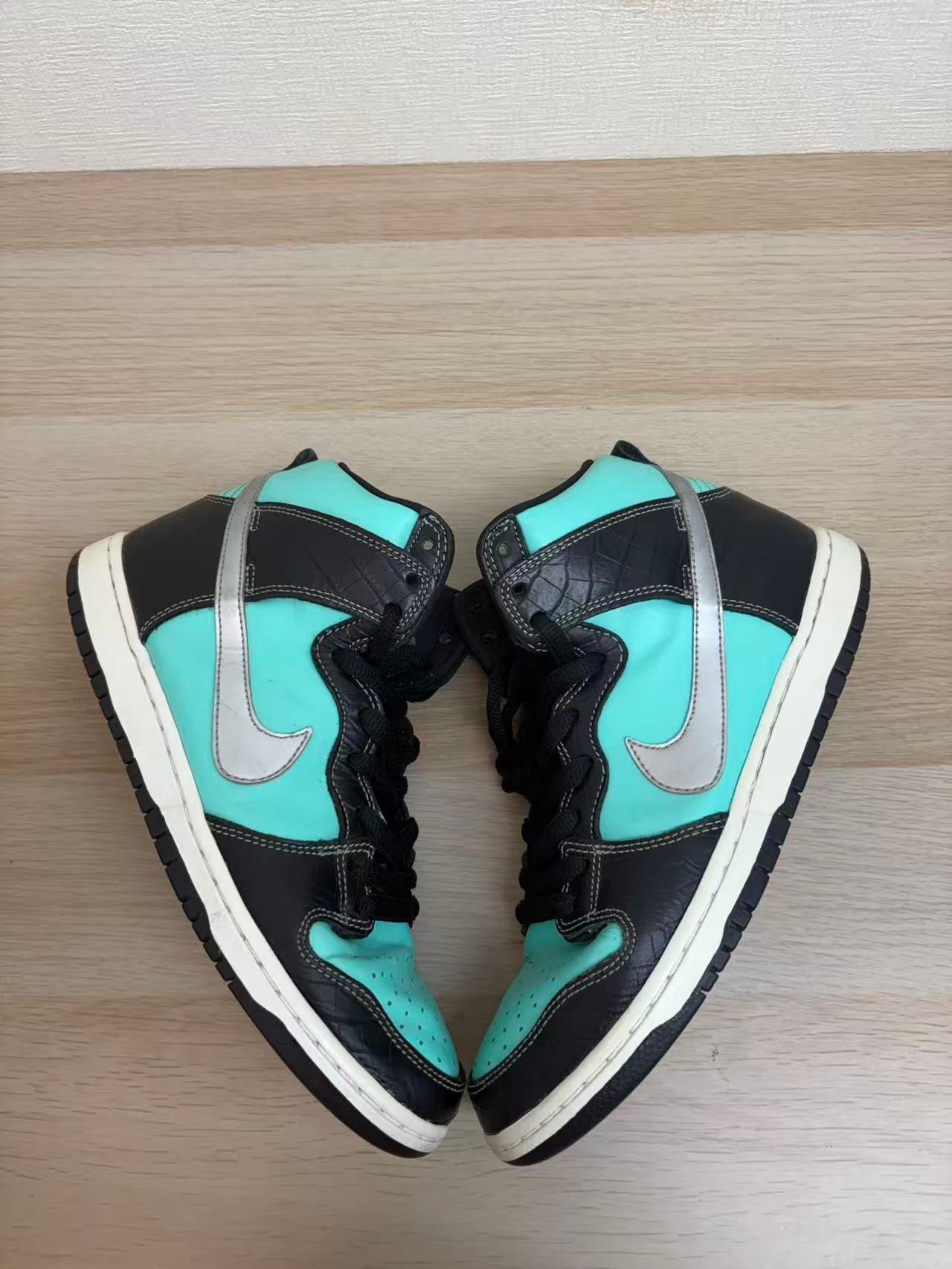 Diamond Supply × Nike SB Dunk High "Tiffany"