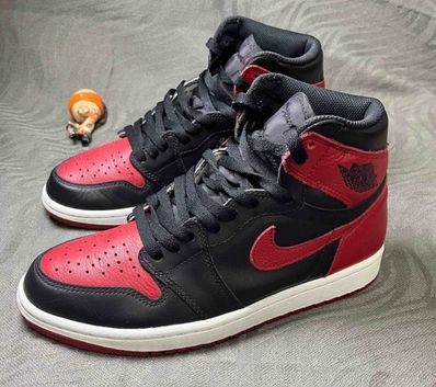 Nike Air Jordan 1 Retro High OG "Bred/Banned" (2016)