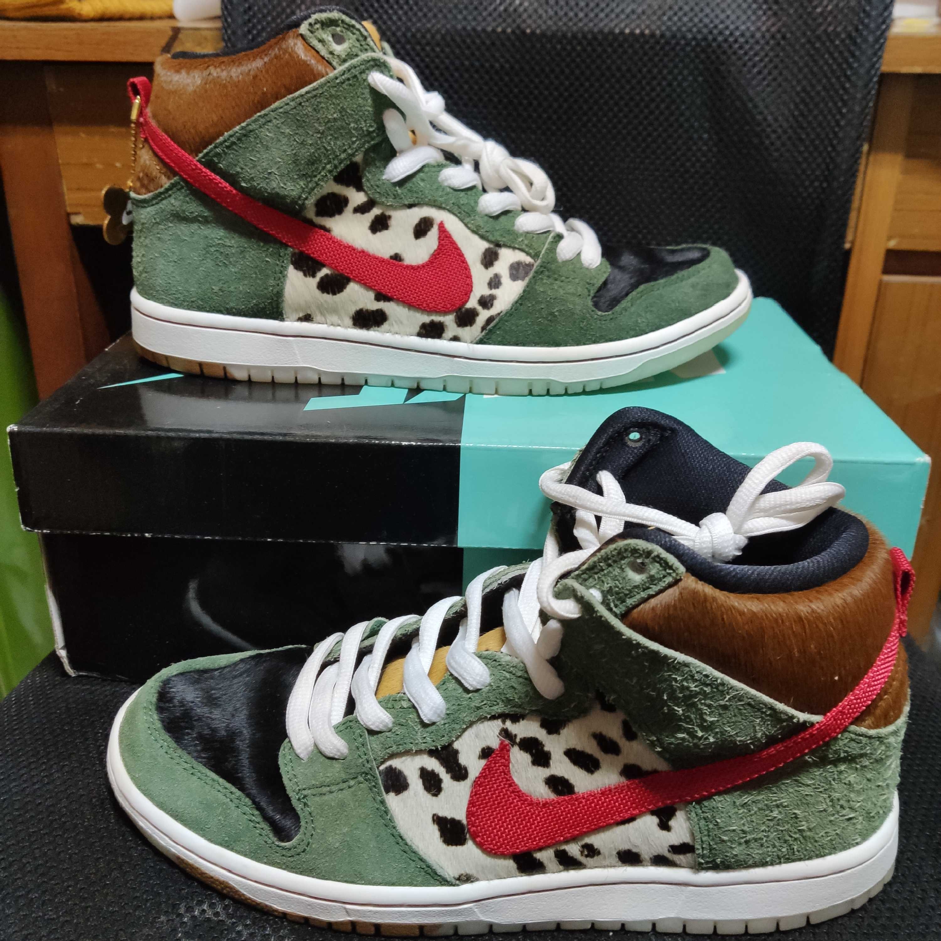 Nike SB Dunk High Pro QS "Dog Walker"