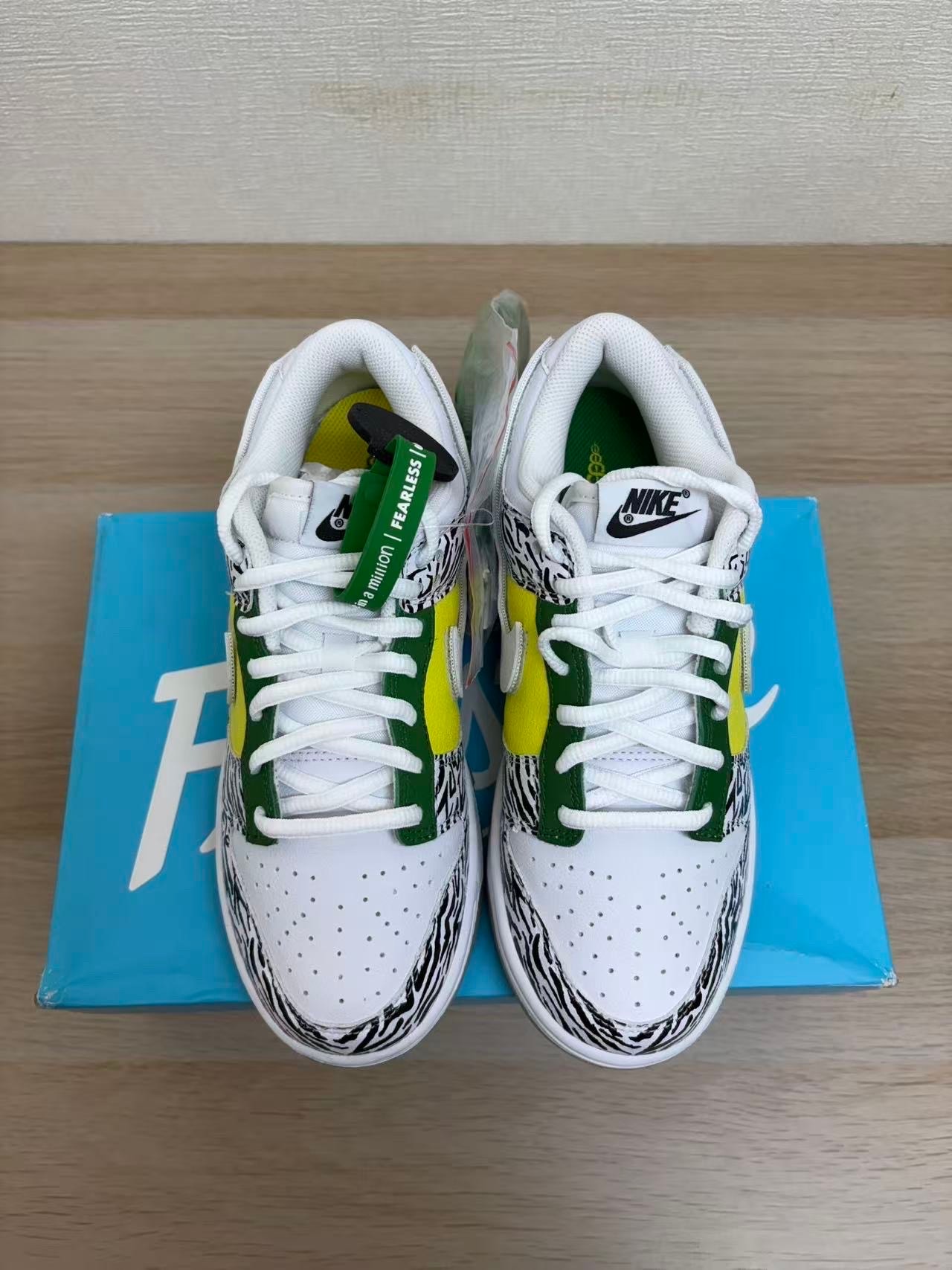 Nike Dunk Low Doernbecher Zoe "White/Black-Green-Yellow"