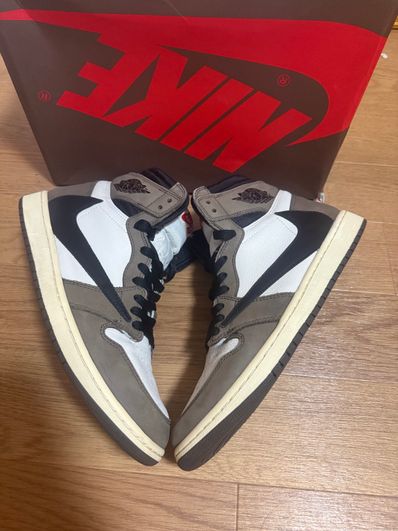 Travis Scott × Nike Air Jordan 1 Retro High OG TS SP "Sail/Dark Mocha"