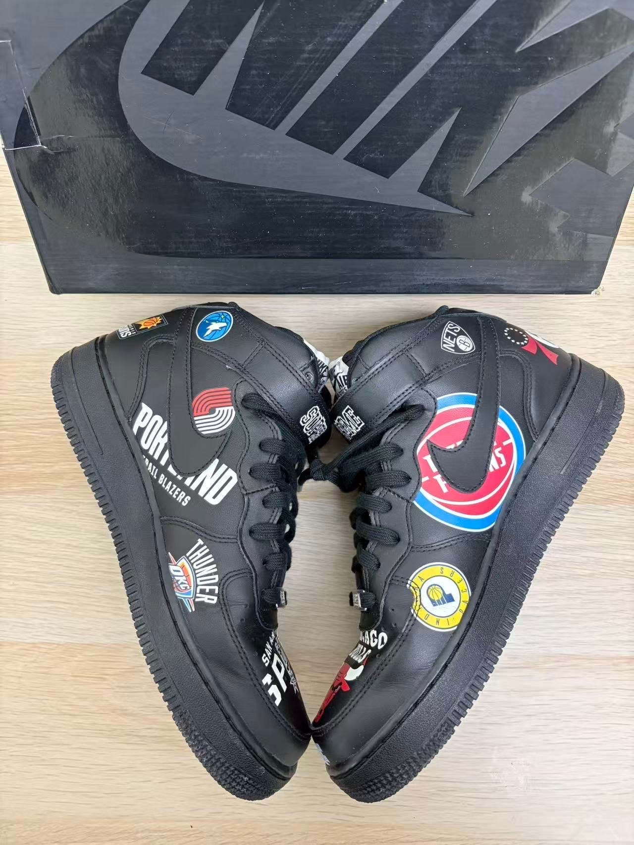 シュプリーム × NBA × ナイキ エアフォース1 ミッド '07 "ブラック"