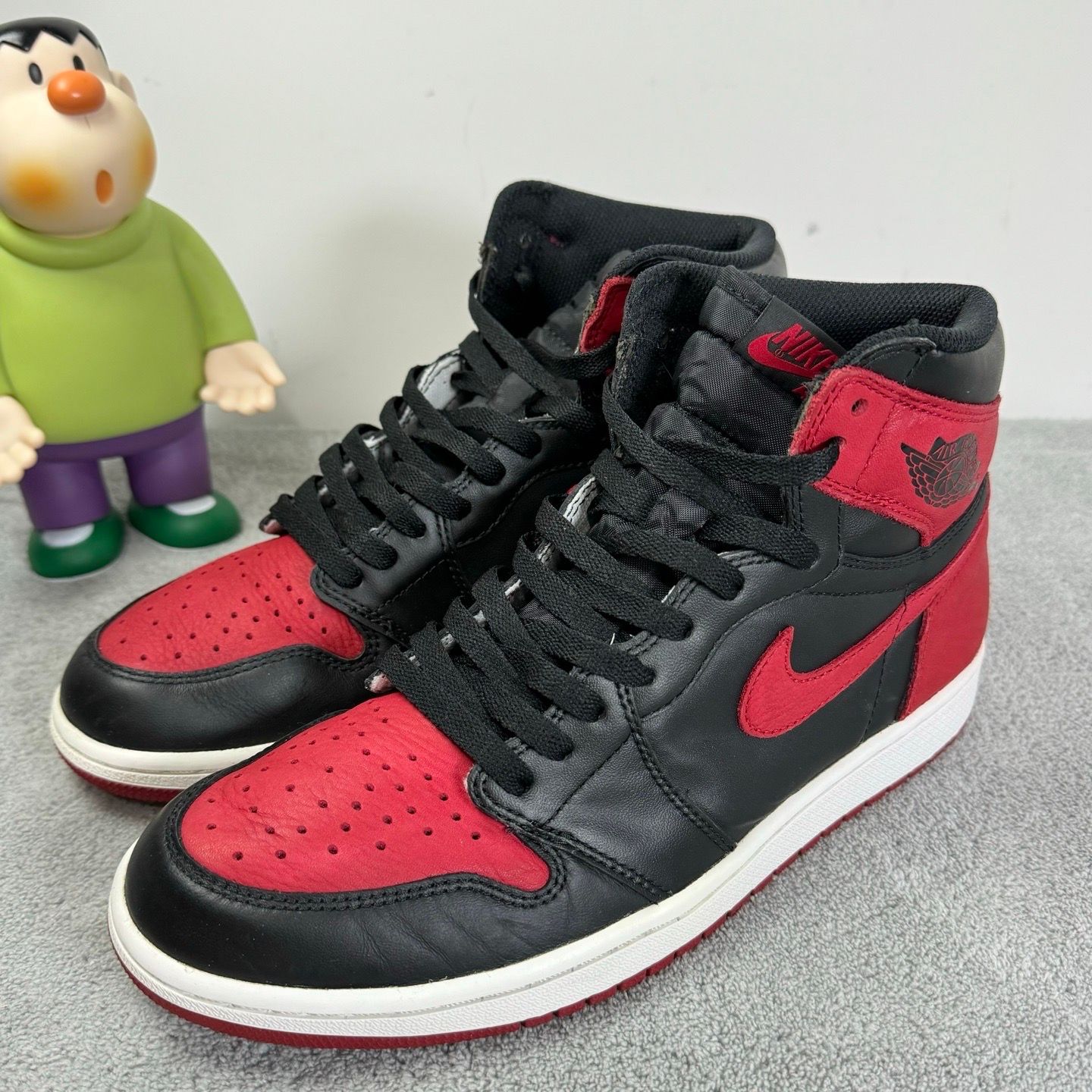 Nike Air Jordan 1 Retro High OG "Bred/Banned" (2016)