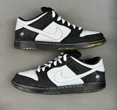 STAPLE × Nike SB Dunk Low "Pigeon Black/White"