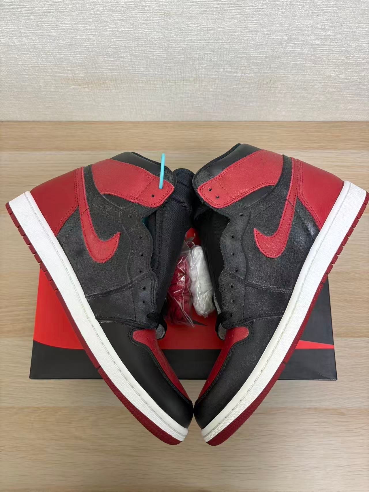 Nike Air Jordan 1 Retro High OG "Bred/Banned"