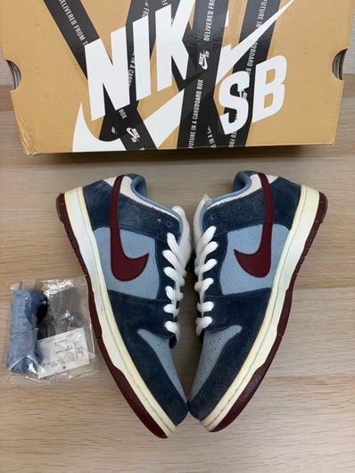 Nike SB Dunk Low "FTC Finally"