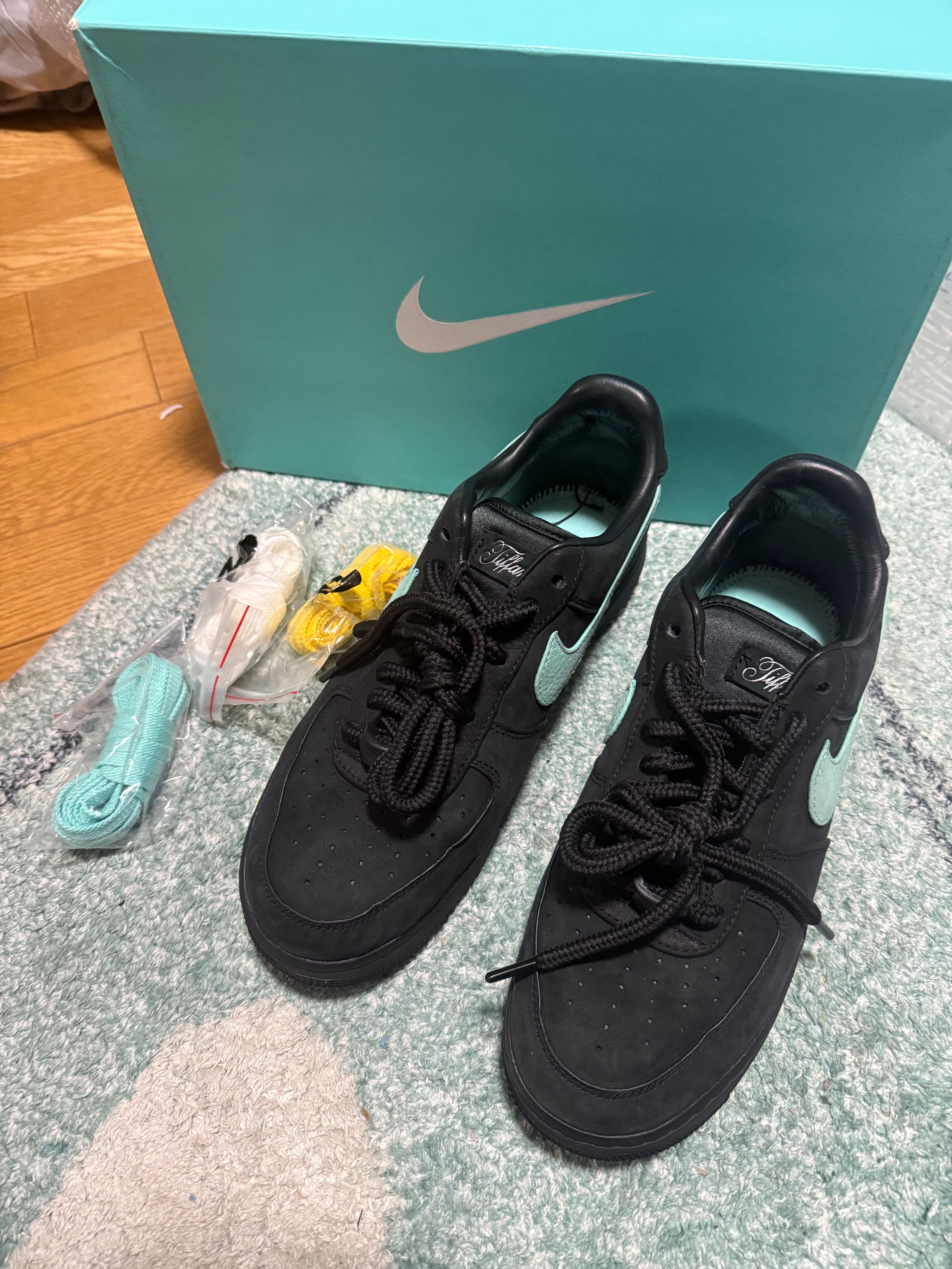 Tiffany & Co. × Nike Air Force 1 Low "1837"