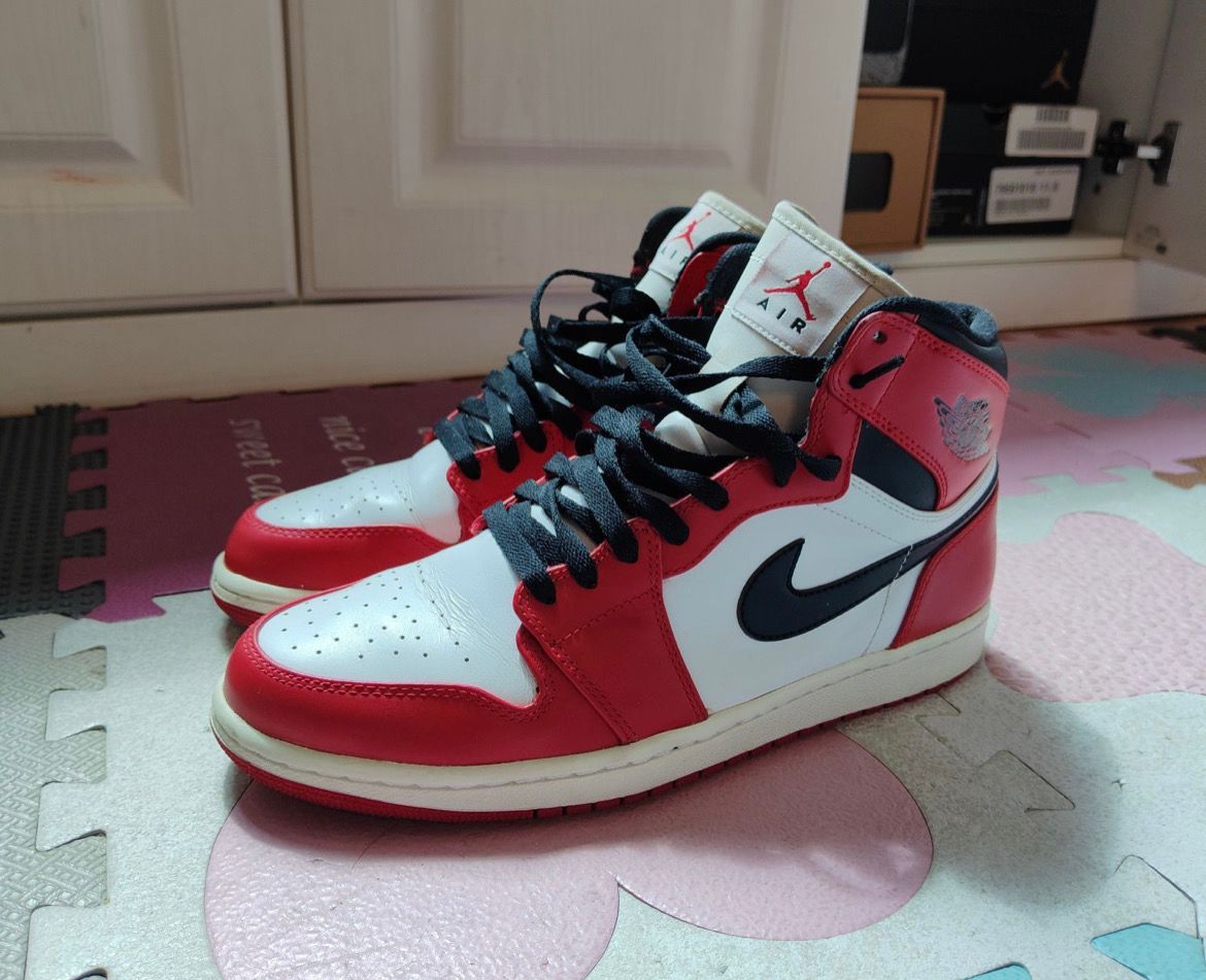 Nike Air Jordan 1 Retro High "Chicago" (2013)