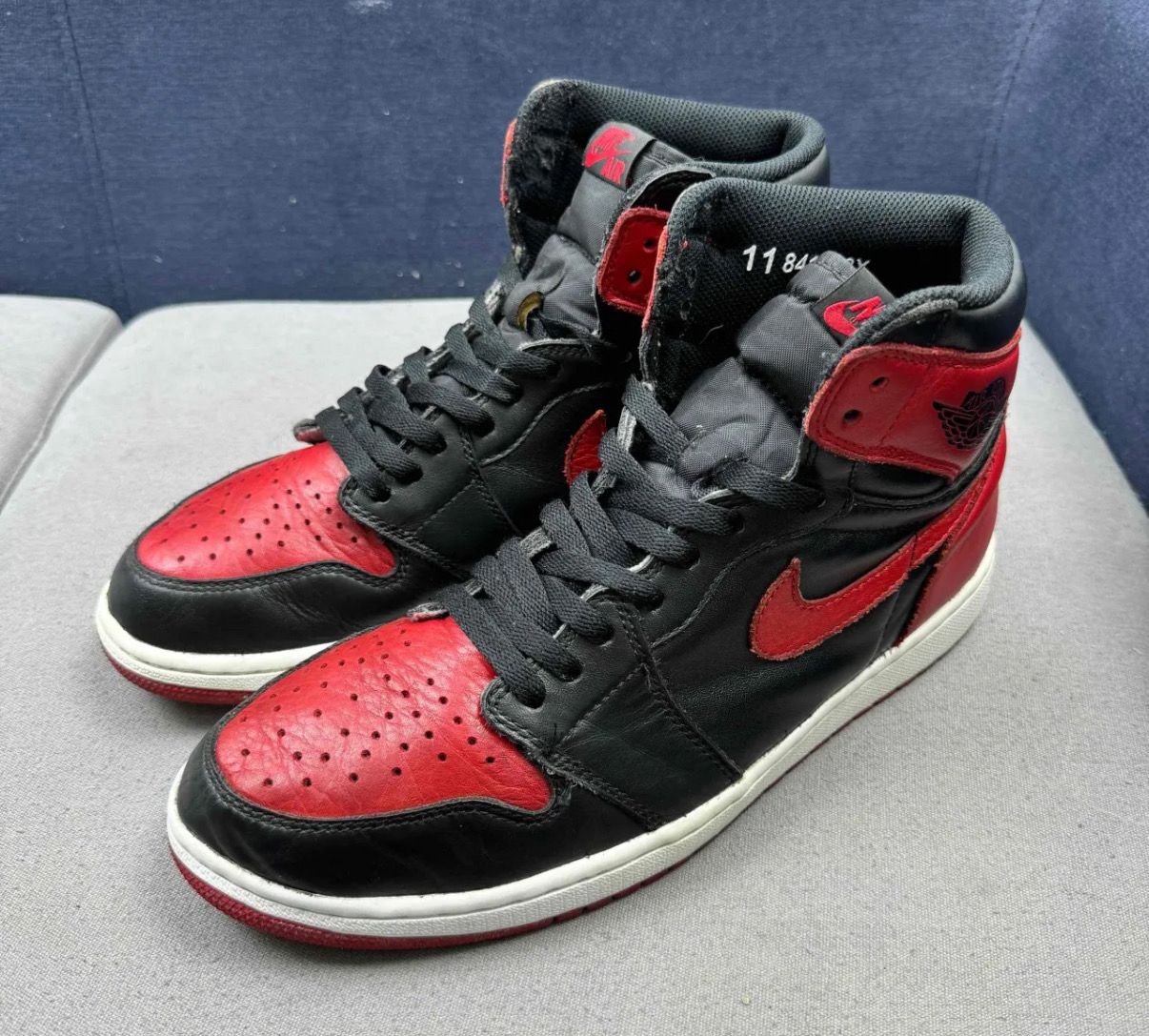 Nike Air Jordan 1 Retro High OG "Bred/Banned" (2016)