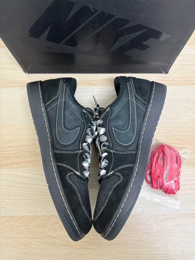 Travis Scott × Nike Air Jordan 1 Low OG SP "Black Phantom"