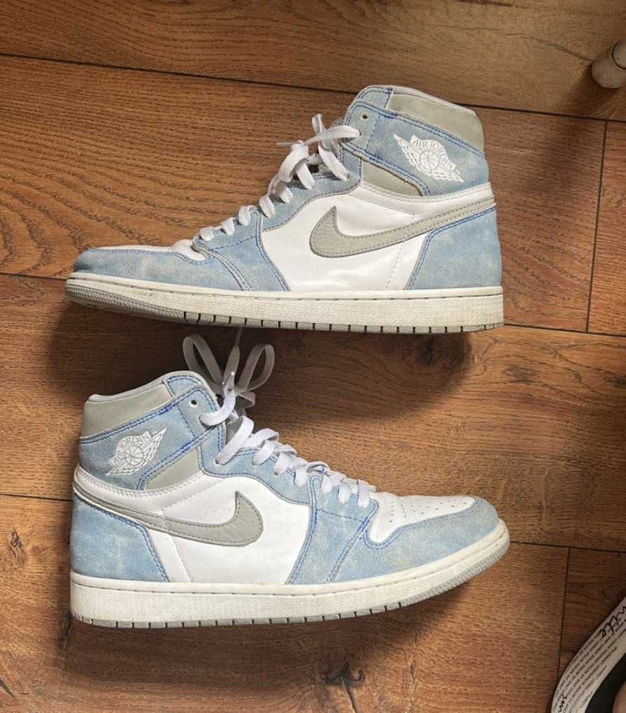 Nike Air Jordan 1 High OG "Hyper Royal"