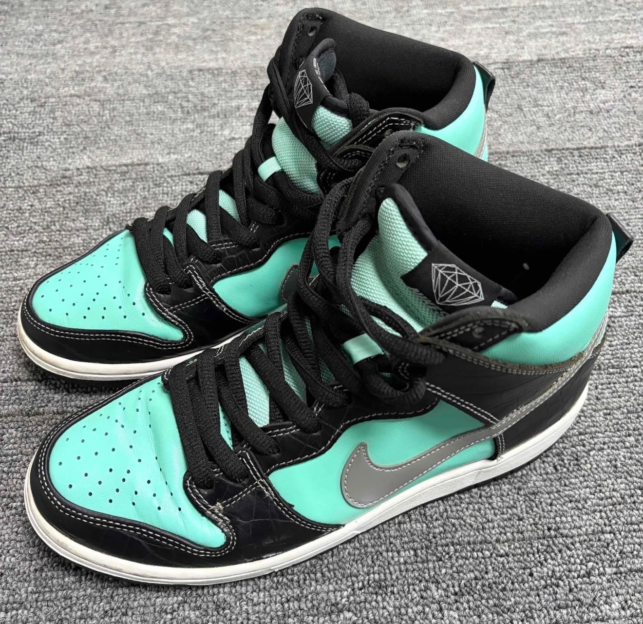 Diamond Supply × Nike SB Dunk High "Tiffany"