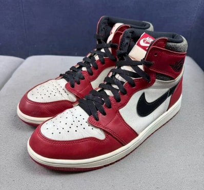 Nike Air Jordan 1 High OG "Lost & Found/Chicago"
