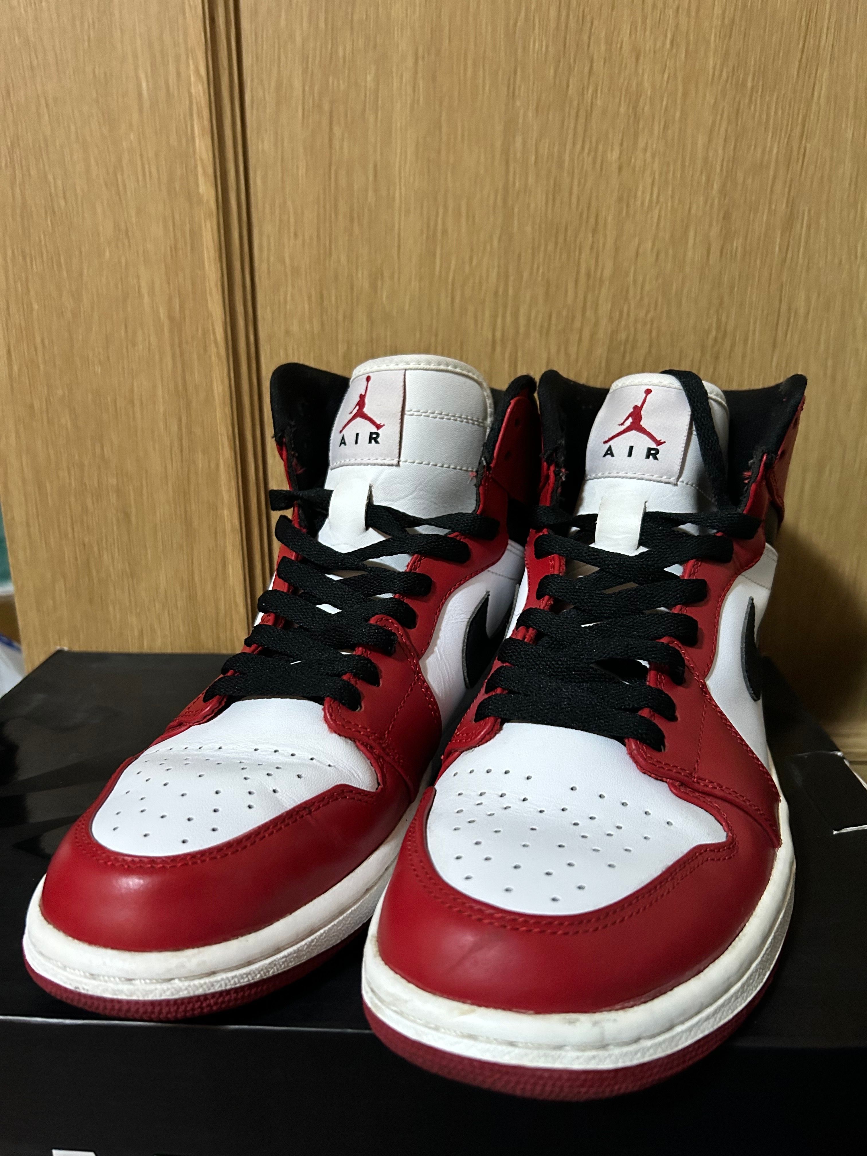 Nike Air Jordan 1 Retro High "Chicago" (2013)