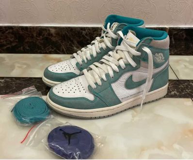 Nike Air Jordan 1 Retro High OG "Turbo Green"