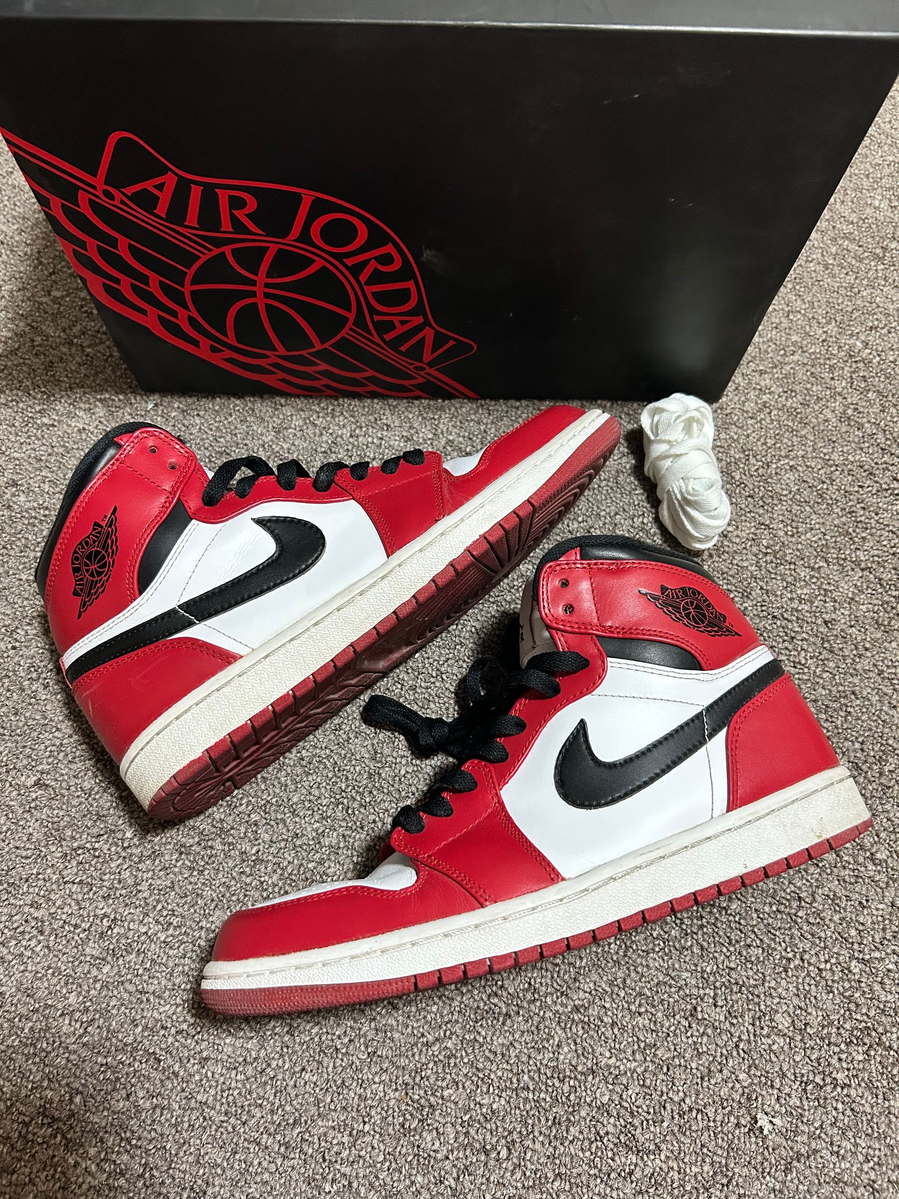 Nike Air Jordan 1 Retro High "Chicago" (2013)