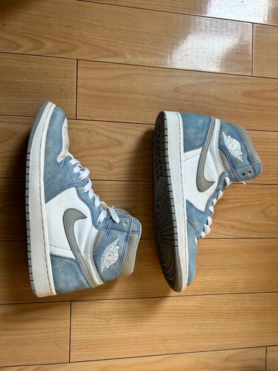 Nike Air Jordan 1 High OG "Hyper Royal"