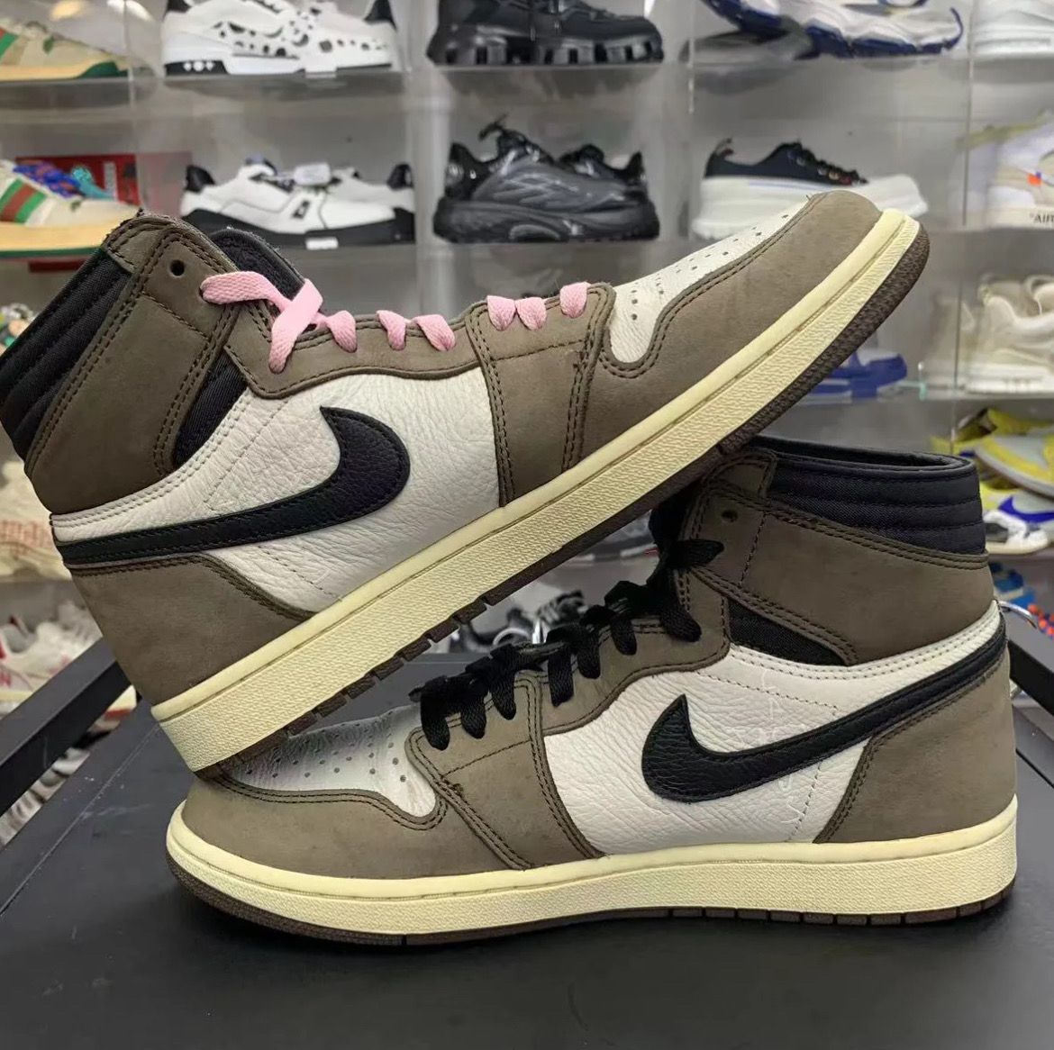 Travis Scott × Nike Air Jordan 1 Retro High OG TS SP "Sail/Dark Mocha"