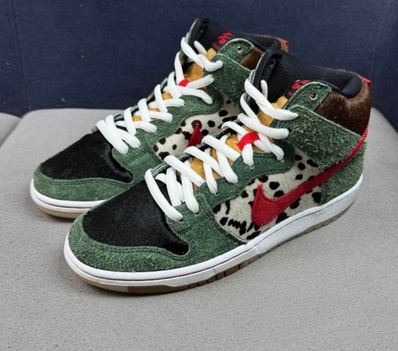 Nike SB Dunk High Pro QS "Dog Walker"