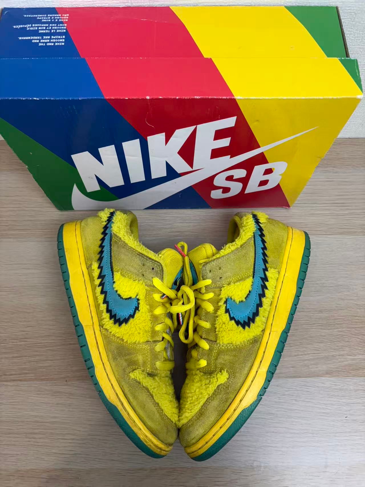 Grateful Dead × Nike SB Dunk Low "Yellow Bear"