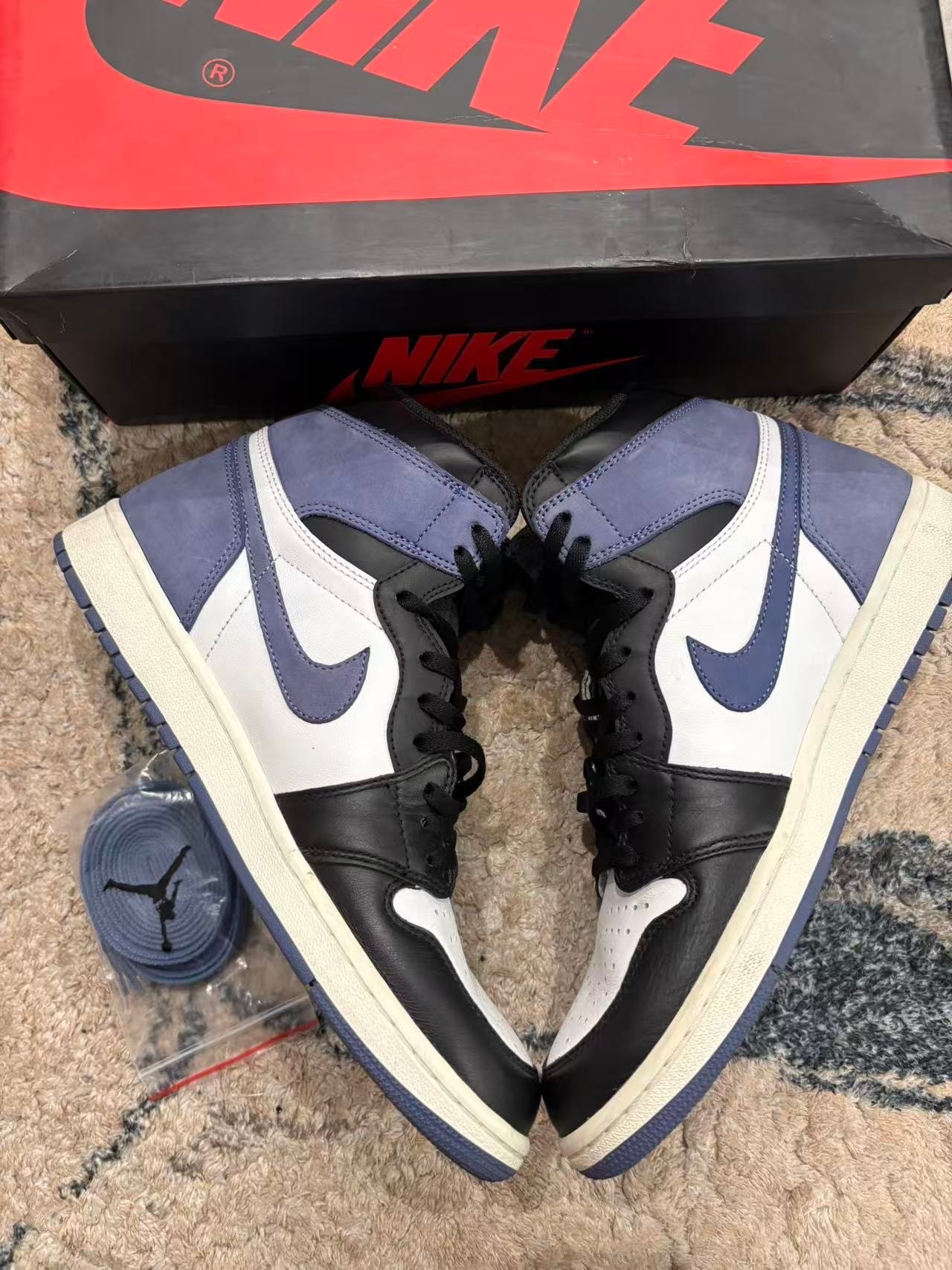 Nike Air Jordan 1 Retro High "Blue Moon"