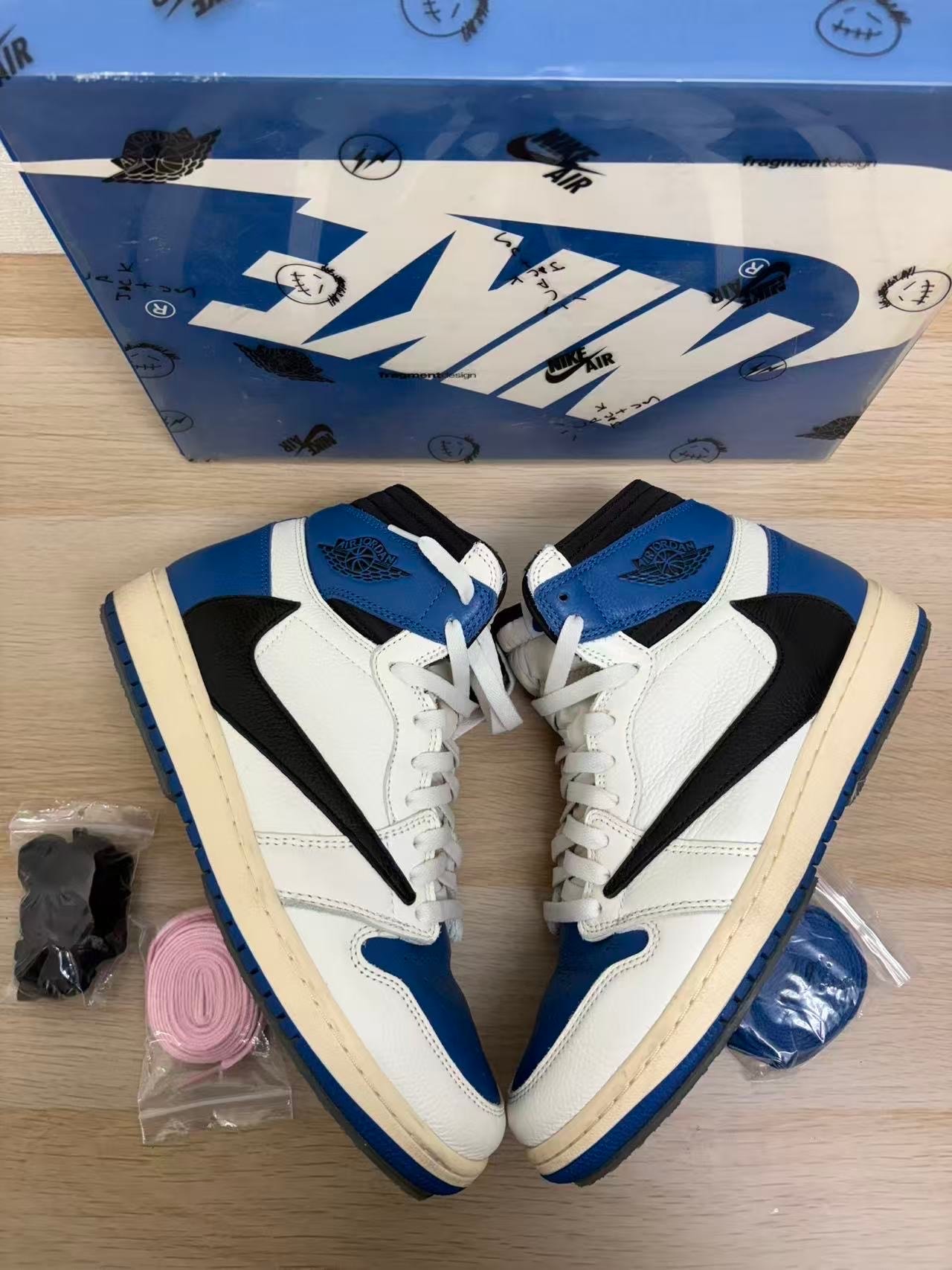 Travis Scott × fragment design × Nike Air Jordan 1 Retro High OG SP "Military Blue"