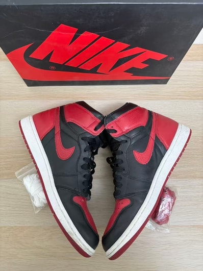 Nike Air Jordan 1 Retro High OG "Bred/Banned"