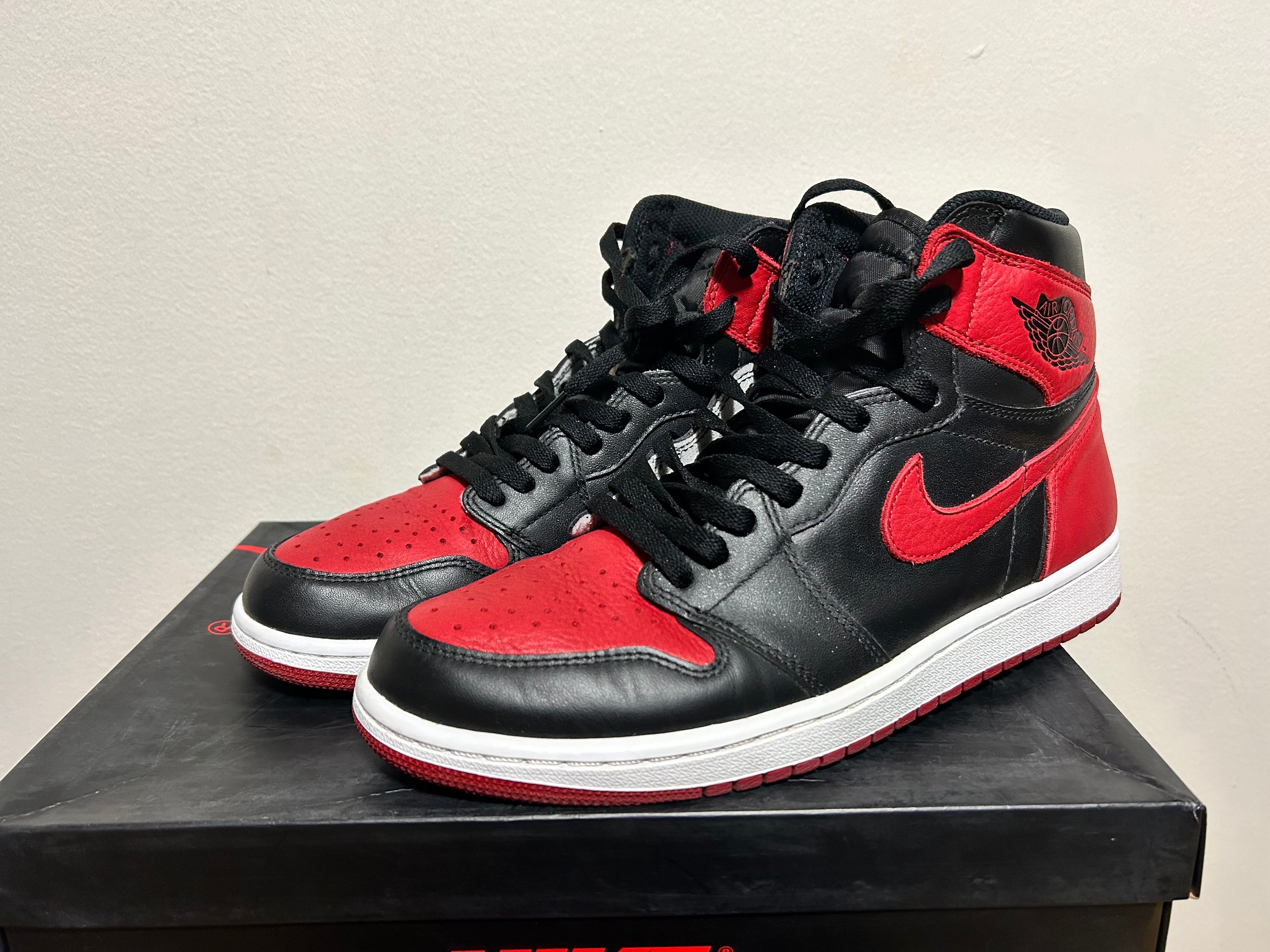 Nike Air Jordan 1 Retro High OG "Bred/Banned" (2016)