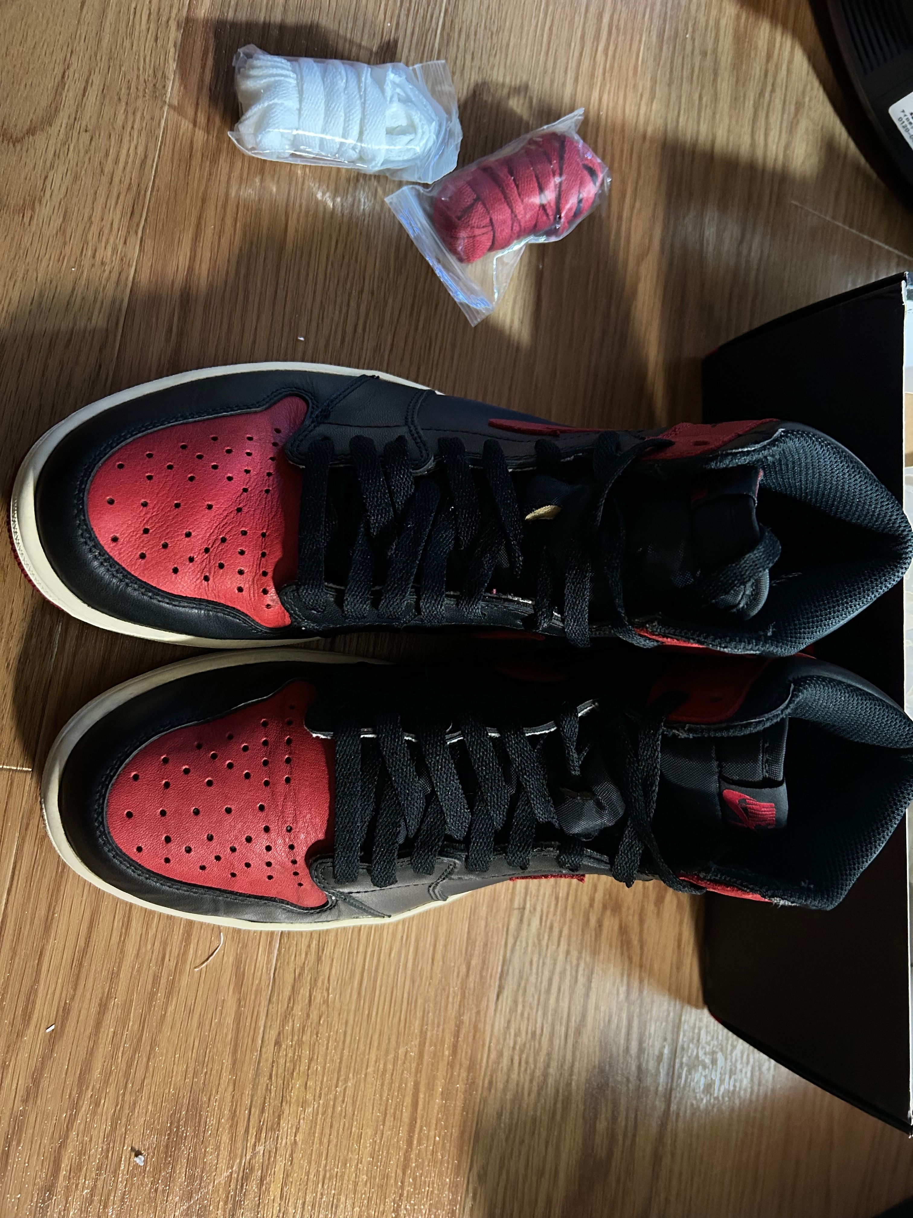 Nike Air Jordan 1 Retro High OG "Bred/Banned" (2016)