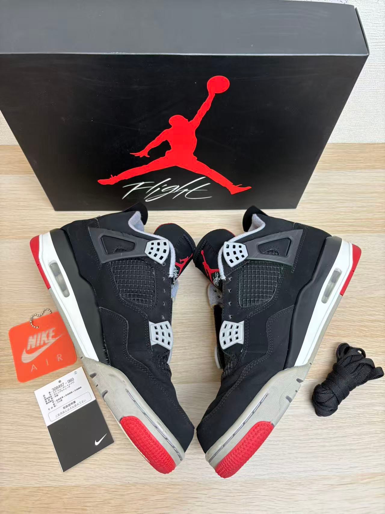 Nike Air Jordan 4 Retro "Bred" (2019)  
