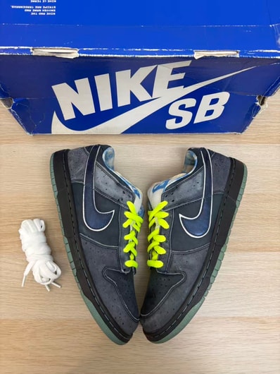 Nike SB Dunk Low "Blue Lobster"